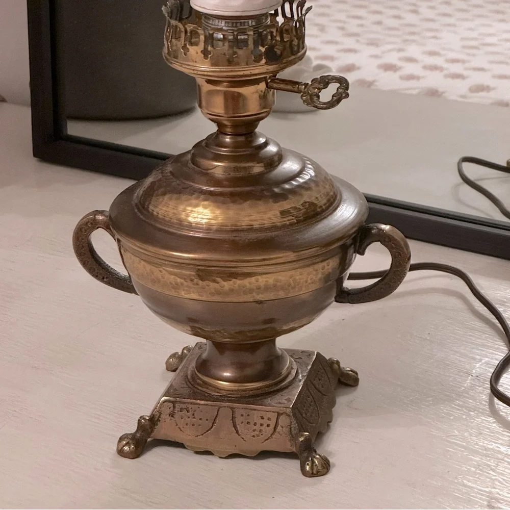 Vintage Hammer Brass Table Lamp